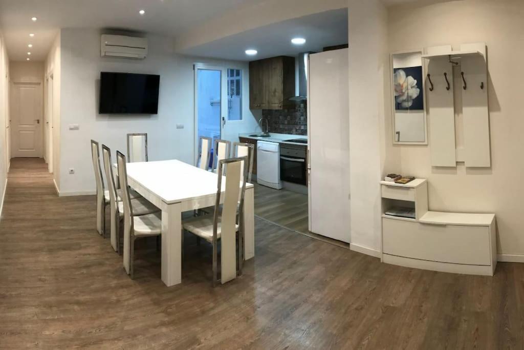 Apartament Center Where Falla Starts *